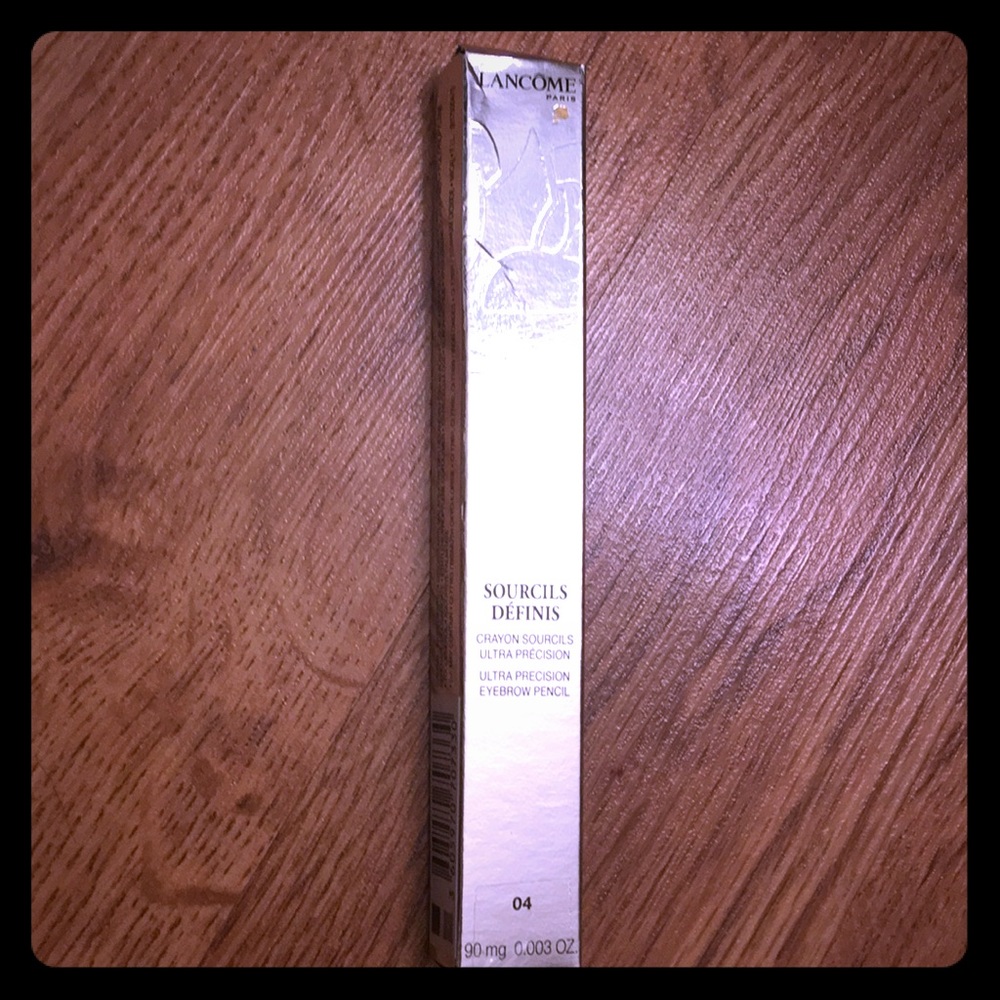 ⭐️Lancome Sourcils Definis Brow Pencil 04